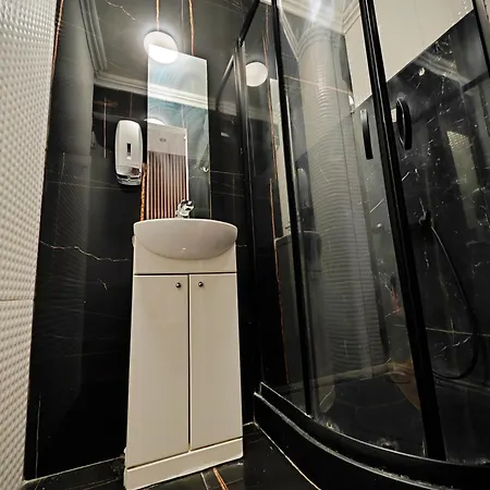 Appartement Marszalkowska Outdoor View Balcony And Shower